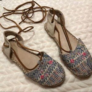 Super cute gladiator looking shoes! OBO